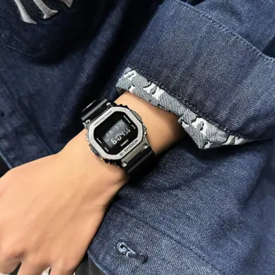 Đồng Hồ CASIO G-SHOCK Stainless Steel [GM-5600-1DR ]