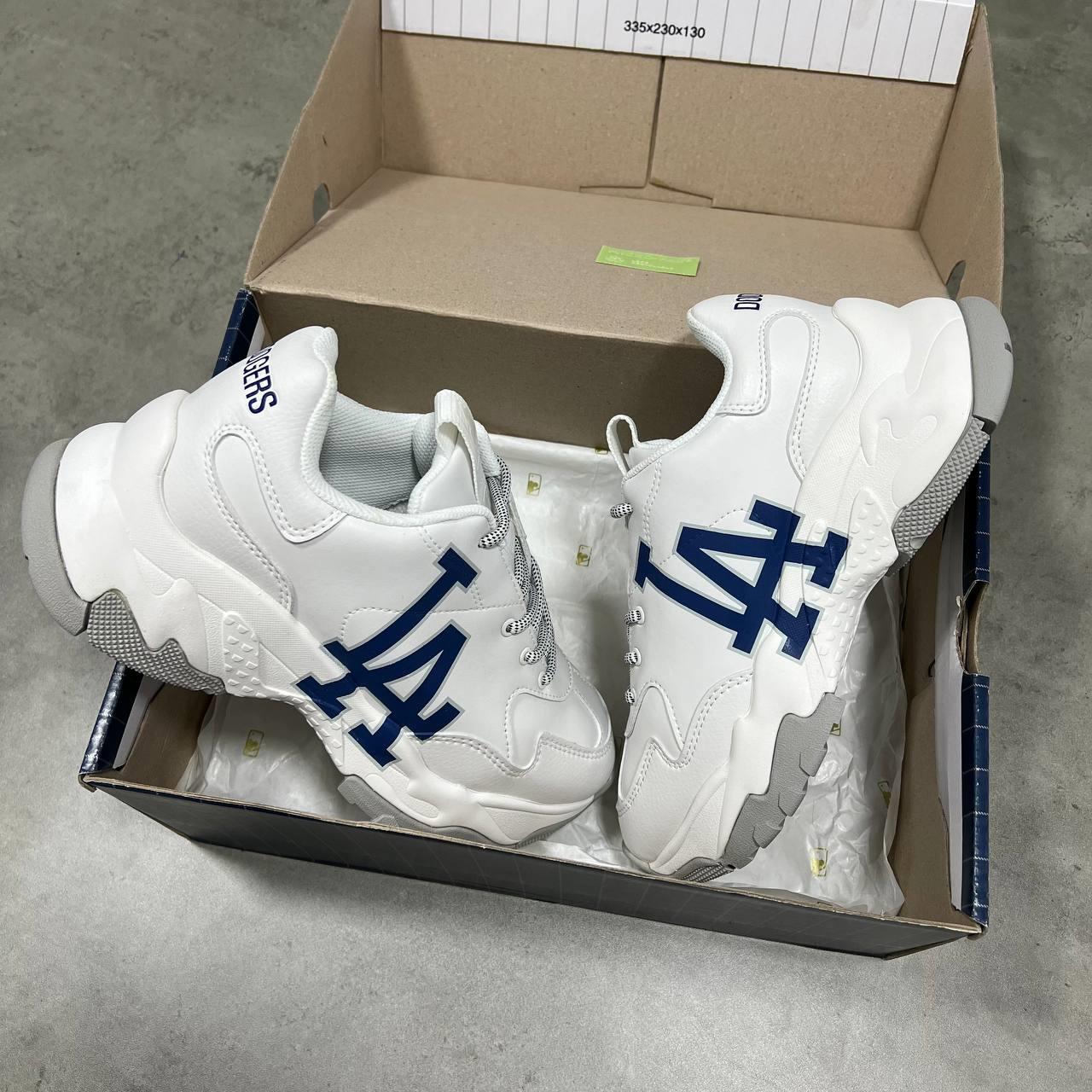 Giày thể thao, Balo thể thao, Nón thể thao, Thương hiệu giày nổi tiếng, Giày Adidas, Giày Nike, Balo Nike, Balo Adidas, Nón Nike, Nón Adidas
