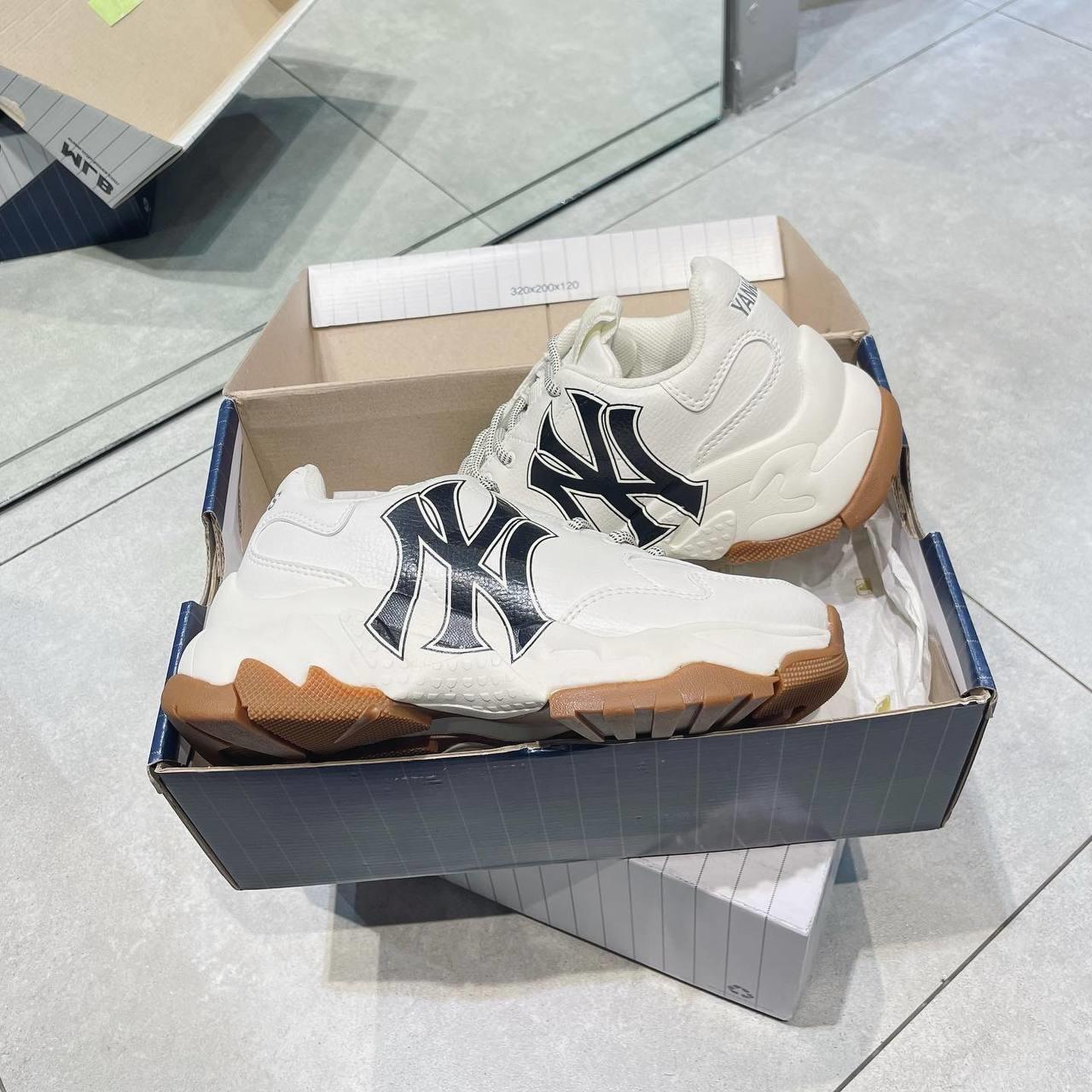 Giày thể thao, Balo thể thao, Nón thể thao, Thương hiệu giày nổi tiếng, Giày Adidas, Giày Nike, Balo Nike, Balo Adidas, Nón Nike, Nón Adidas