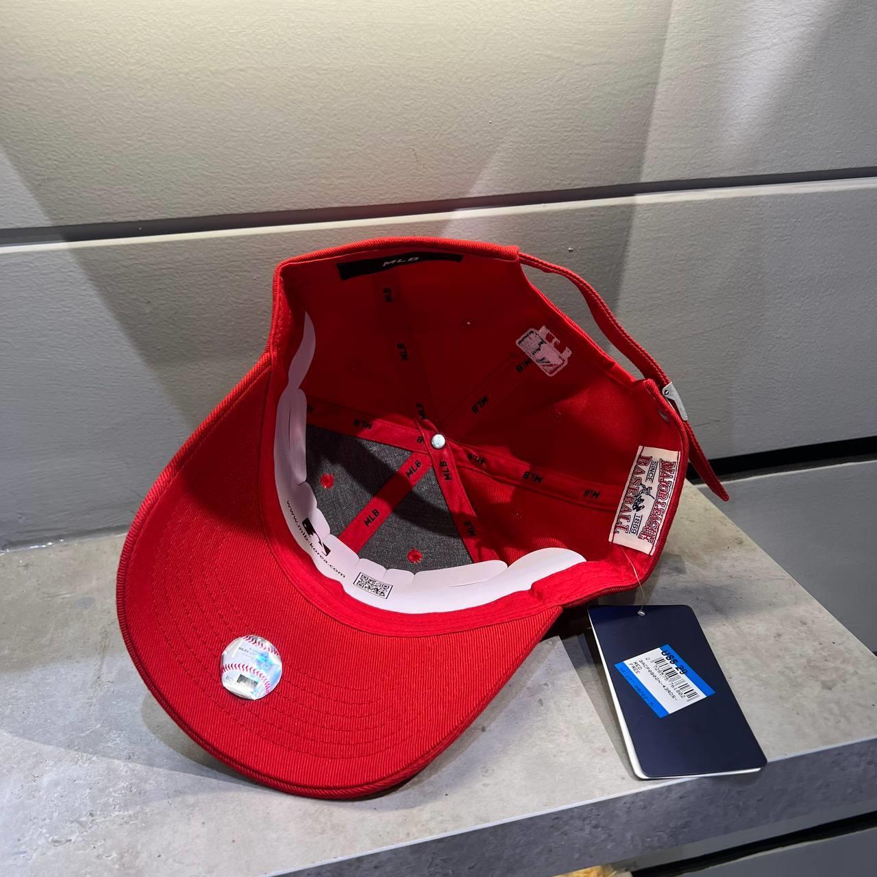 Giày thể thao, Balo thể thao, Nón thể thao, Thương hiệu giày nổi tiếng, Giày Adidas, Giày Nike, Balo Nike, Balo Adidas, Nón Nike, Nón Adidas