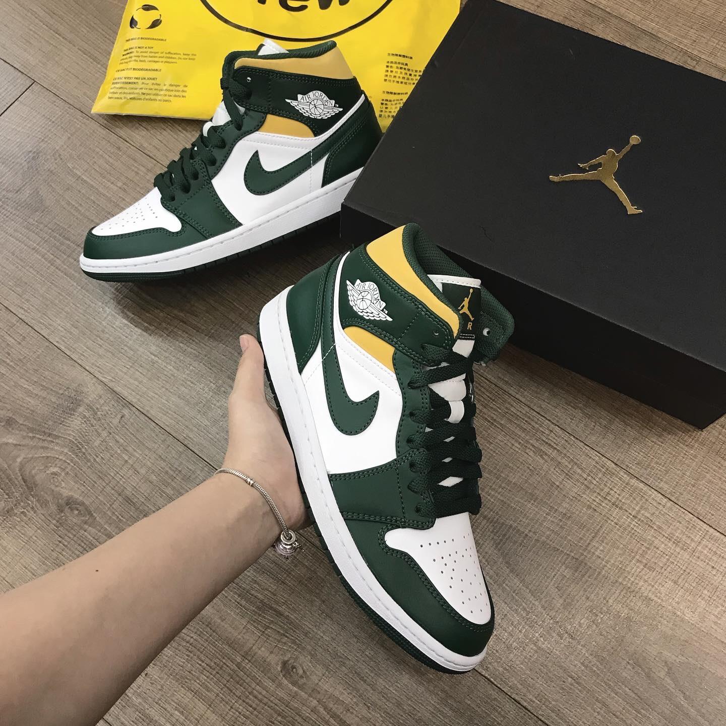 giày thể thao chính hãng, giày nike chính hãng, giày adidas chính hãng, giày newbalance chính hãng, giày converse chính hãng, giày puma chính hãng, giày vans chính hãng, giày asics chính hãng, giày everlast chính hãng, nước hoa chính hãng, ba lô, dép, dép quai ngang