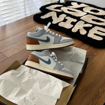 Giày Nike Air Jordan 1 Low GS ‘Denim Swoosh’ [FZ5046 041] - Image 1