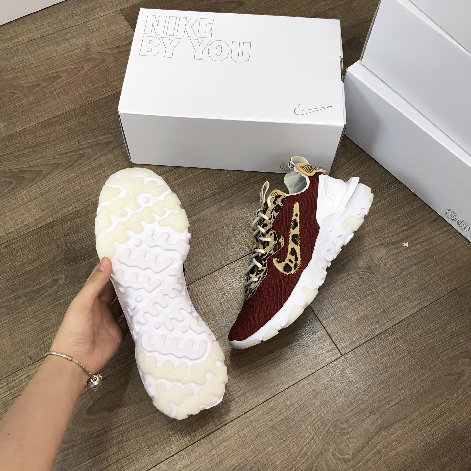 giày thể thao chính hãng, giày nike chính hãng, giày adidas chính hãng, giày newbalance chính hãng, giày converse chính hãng, giày puma chính hãng, giày vans chính hãng, giày asics chính hãng, giày everlast chính hãng, nước hoa chính hãng, ba lô, dép, dép quai ngang