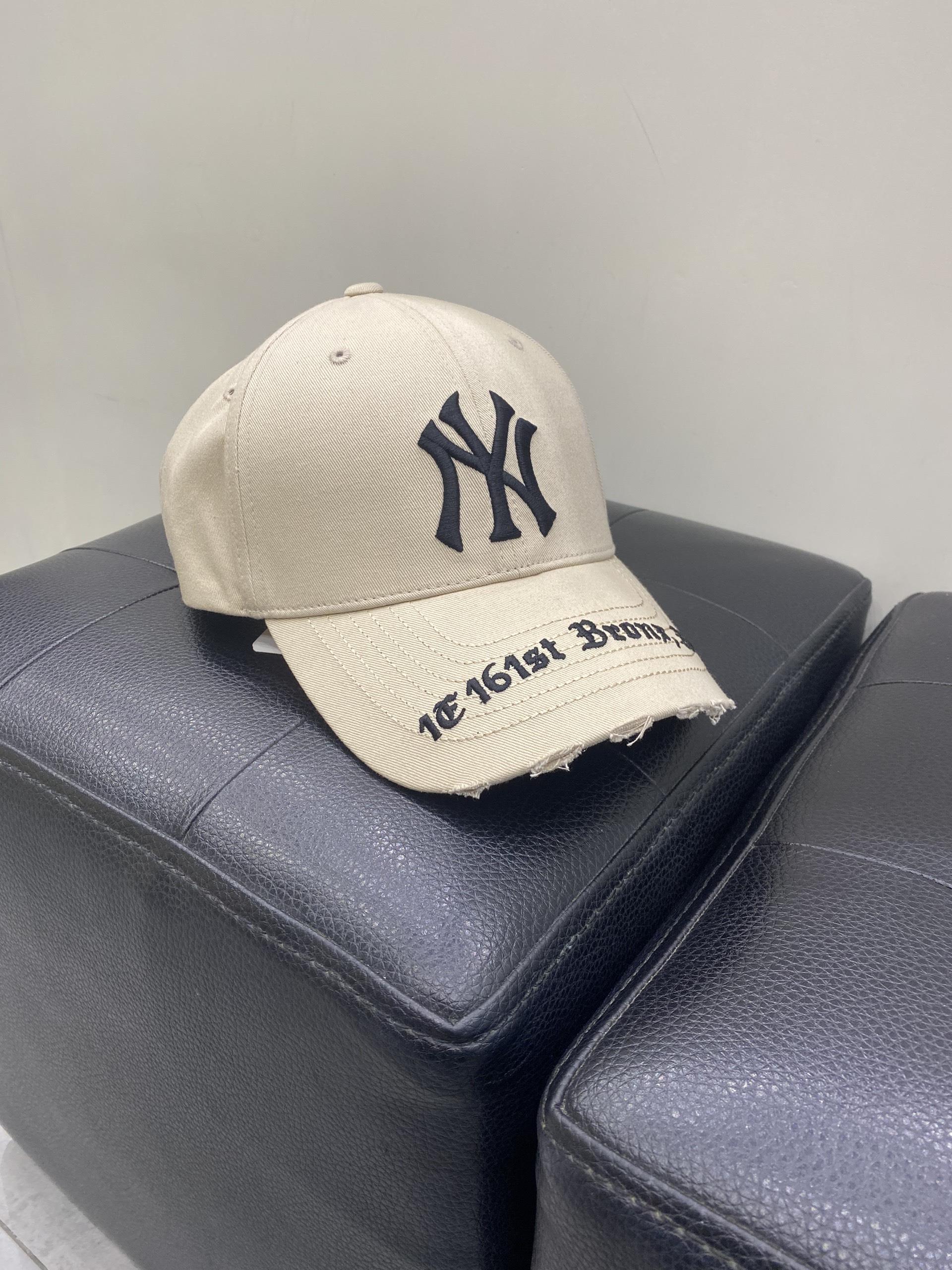 Giày thể thao, Balo thể thao, Nón thể thao, Thương hiệu giày nổi tiếng, Giày Adidas, Giày Nike, Balo Nike, Balo Adidas, Nón Nike, Nón Adidas