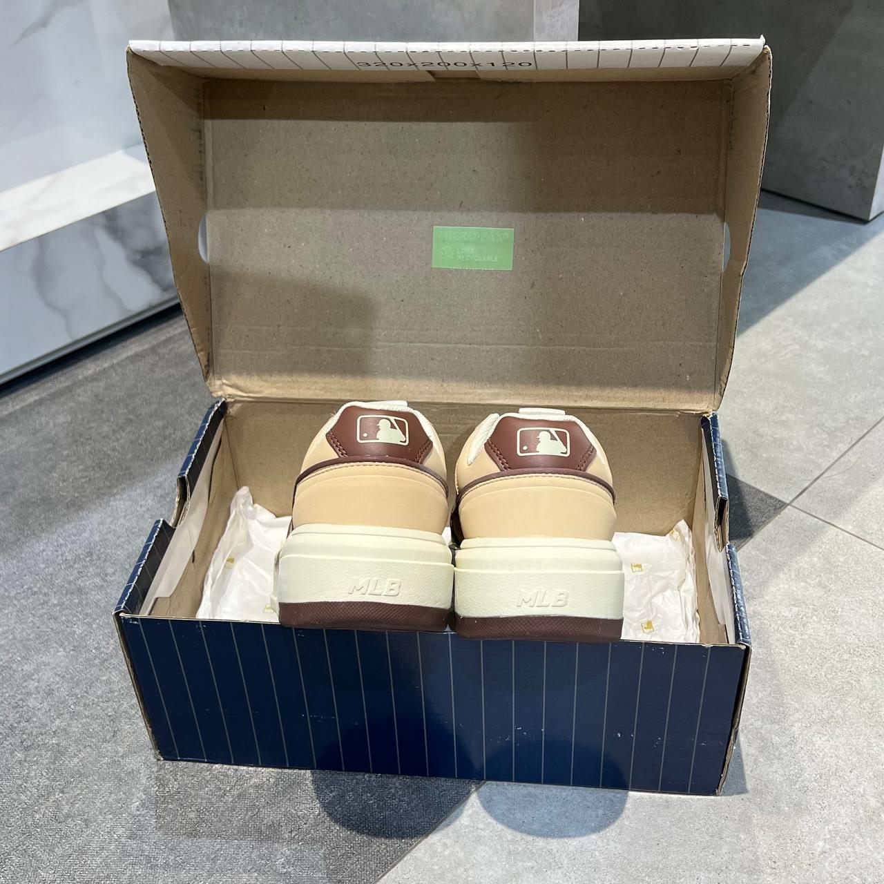 Giày thể thao, Balo thể thao, Nón thể thao, Thương hiệu giày nổi tiếng, Giày Adidas, Giày Nike, Balo Nike, Balo Adidas, Nón Nike, Nón Adidas