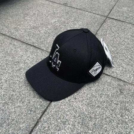 Giày thể thao, Balo thể thao, Nón thể thao, Thương hiệu giày nổi tiếng, Giày Adidas, Giày Nike, Balo Nike, Balo Adidas, Nón Nike, Nón Adidas