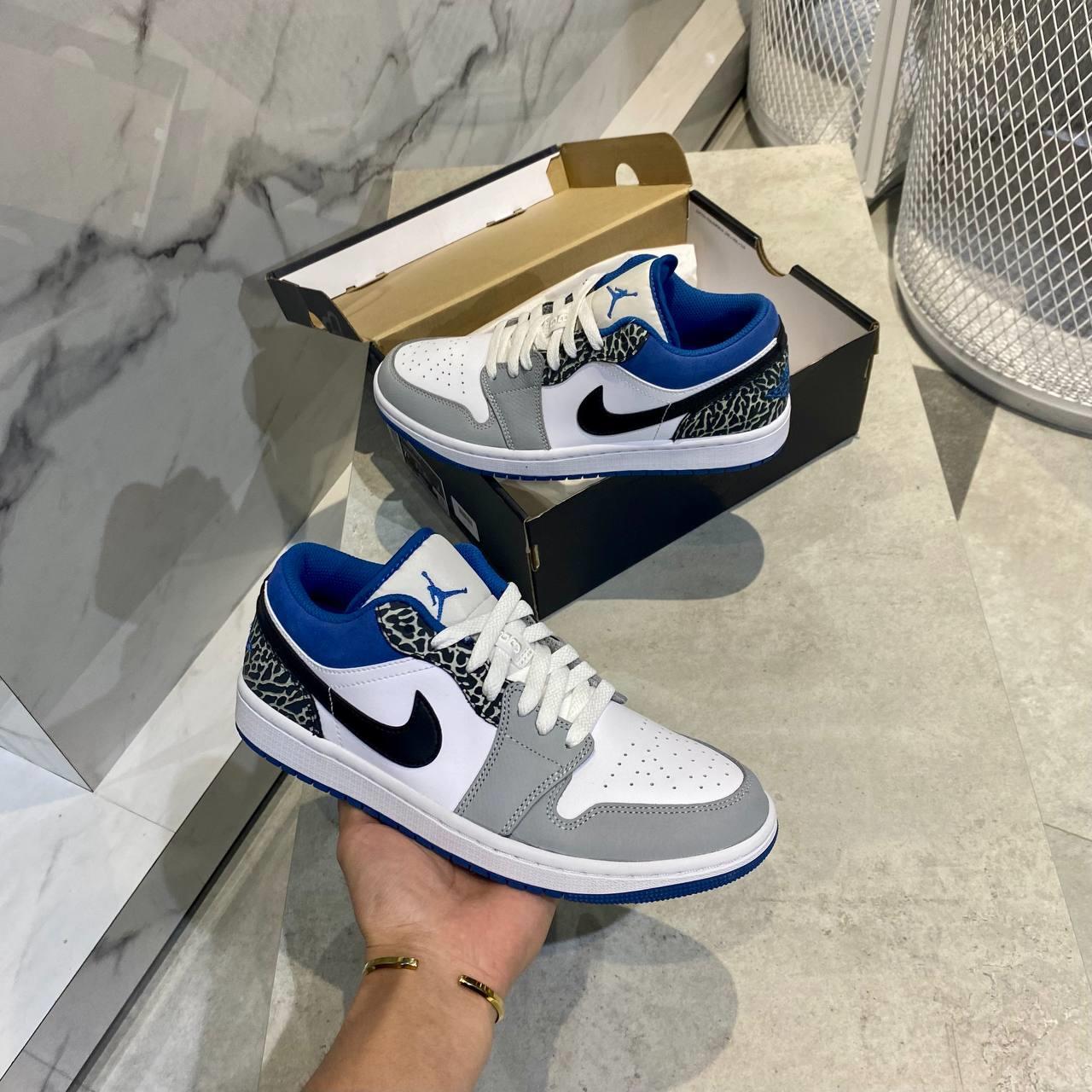 Giày thể thao, Balo thể thao, Nón thể thao, Thương hiệu giày nổi tiếng, Giày Adidas, Giày Nike, Balo Nike, Balo Adidas, Nón Nike, Nón Adidas
