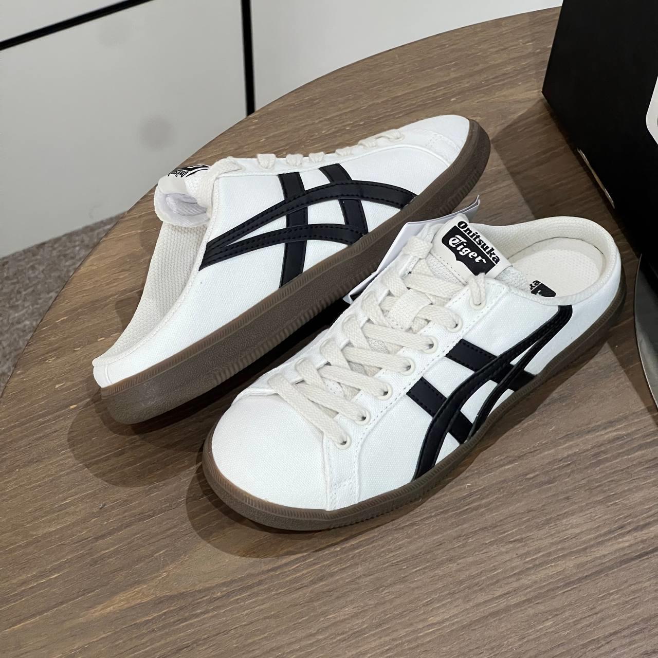giày thể thao chính hãng, giày nike chính hãng, giày adidas chính hãng, giày newbalance chính hãng, giày converse chính hãng, giày puma chính hãng, giày vans chính hãng, giày asics chính hãng, giày everlast chính hãng, nước hoa chính hãng, ba lô, dép, dép quai ngang
