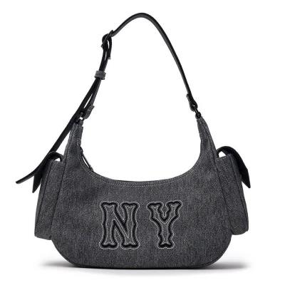 20974 -Túi MLB Basic Mega Logo Pocket Denim Hobo Bag New York Yankees ' Black'