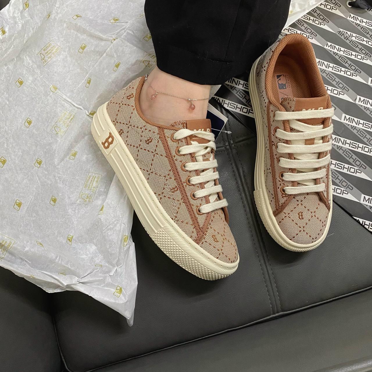 giày thể thao chính hãng, giày nike chính hãng, giày adidas chính hãng, giày newbalance chính hãng, giày converse chính hãng, giày puma chính hãng, giày vans chính hãng, giày asics chính hãng, giày everlast chính hãng, nước hoa chính hãng, ba lô, dép, dép quai ngang