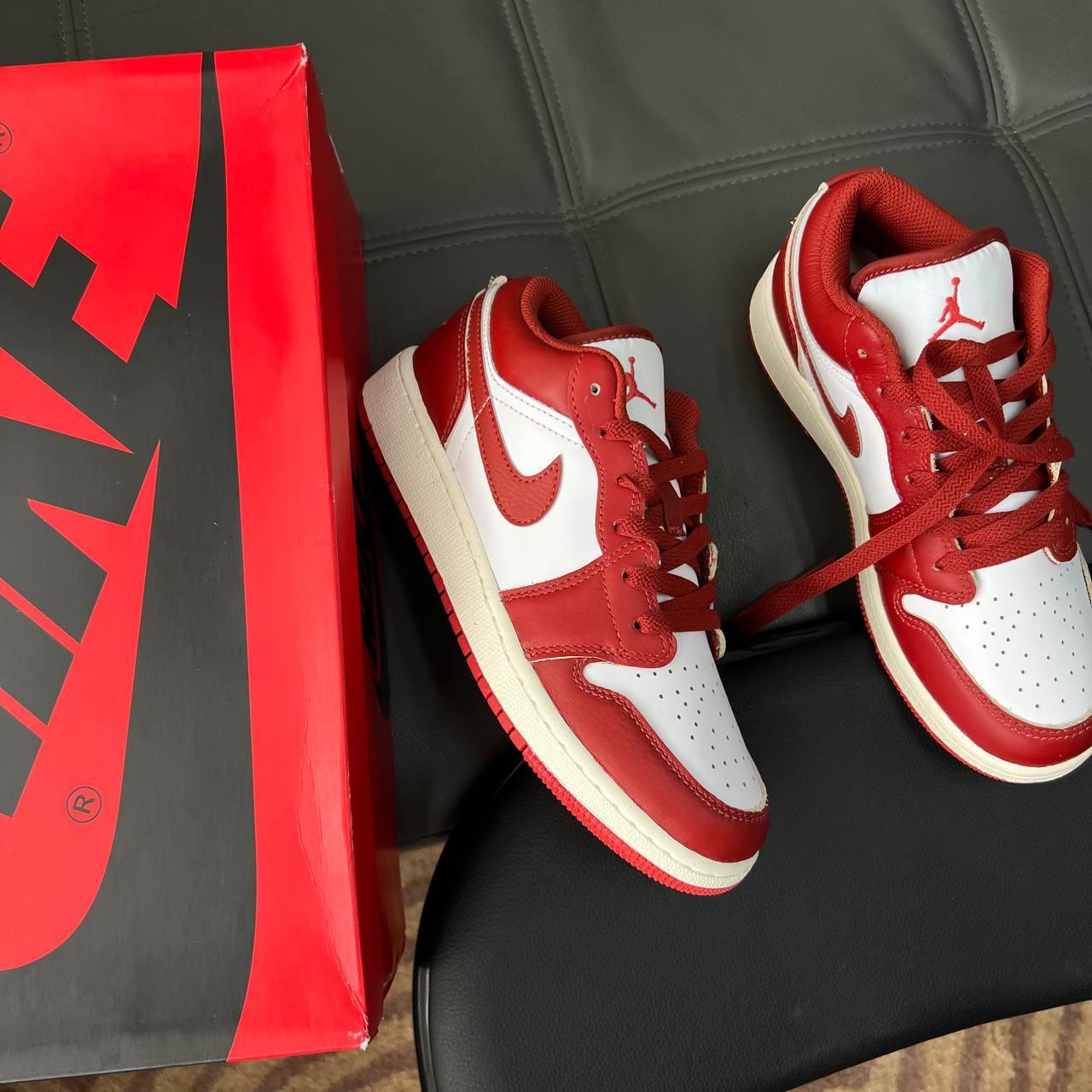 giày thể thao chính hãng, giày nike chính hãng, giày adidas chính hãng, giày newbalance chính hãng, giày converse chính hãng, giày puma chính hãng, giày vans chính hãng, giày asics chính hãng, giày everlast chính hãng, nước hoa chính hãng, ba lô, dép, dép quai ngang