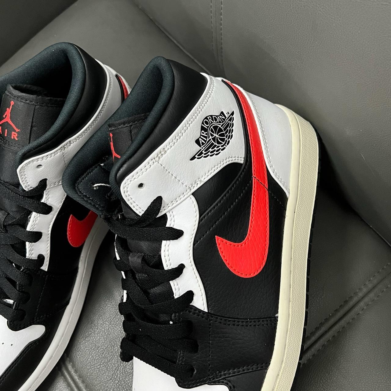 giày thể thao chính hãng, giày nike chính hãng, giày adidas chính hãng, giày newbalance chính hãng, giày converse chính hãng, giày puma chính hãng, giày vans chính hãng, giày asics chính hãng, giày everlast chính hãng, nước hoa chính hãng, ba lô, dép, dép quai ngang