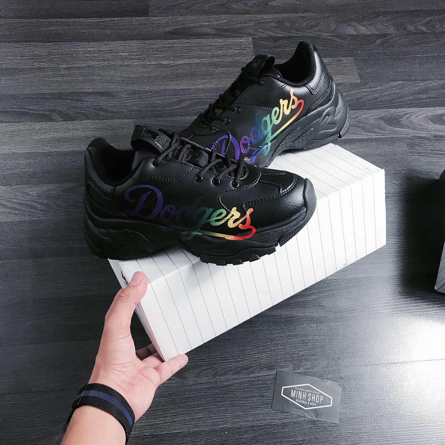 giày thể thao chính hãng, giày nike chính hãng, giày adidas chính hãng, giày newbalance chính hãng, giày converse chính hãng, giày puma chính hãng, giày vans chính hãng, giày asics chính hãng, giày everlast chính hãng, nước hoa chính hãng, ba lô, dép, dép quai ngang