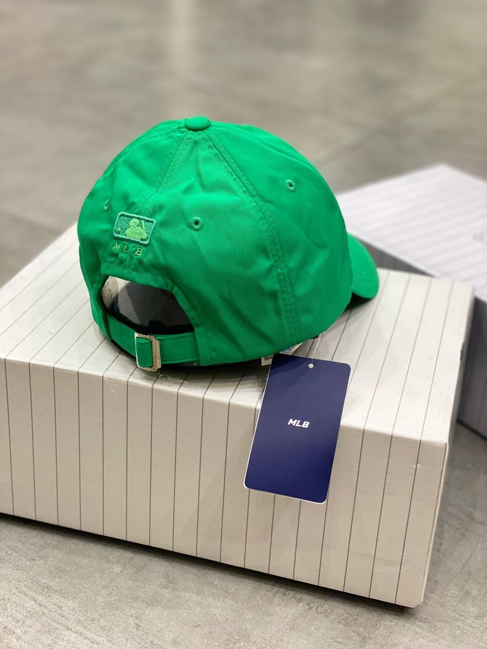 Giày thể thao, Balo thể thao, Nón thể thao, Thương hiệu giày nổi tiếng, Giày Adidas, Giày Nike, Balo Nike, Balo Adidas, Nón Nike, Nón Adidas