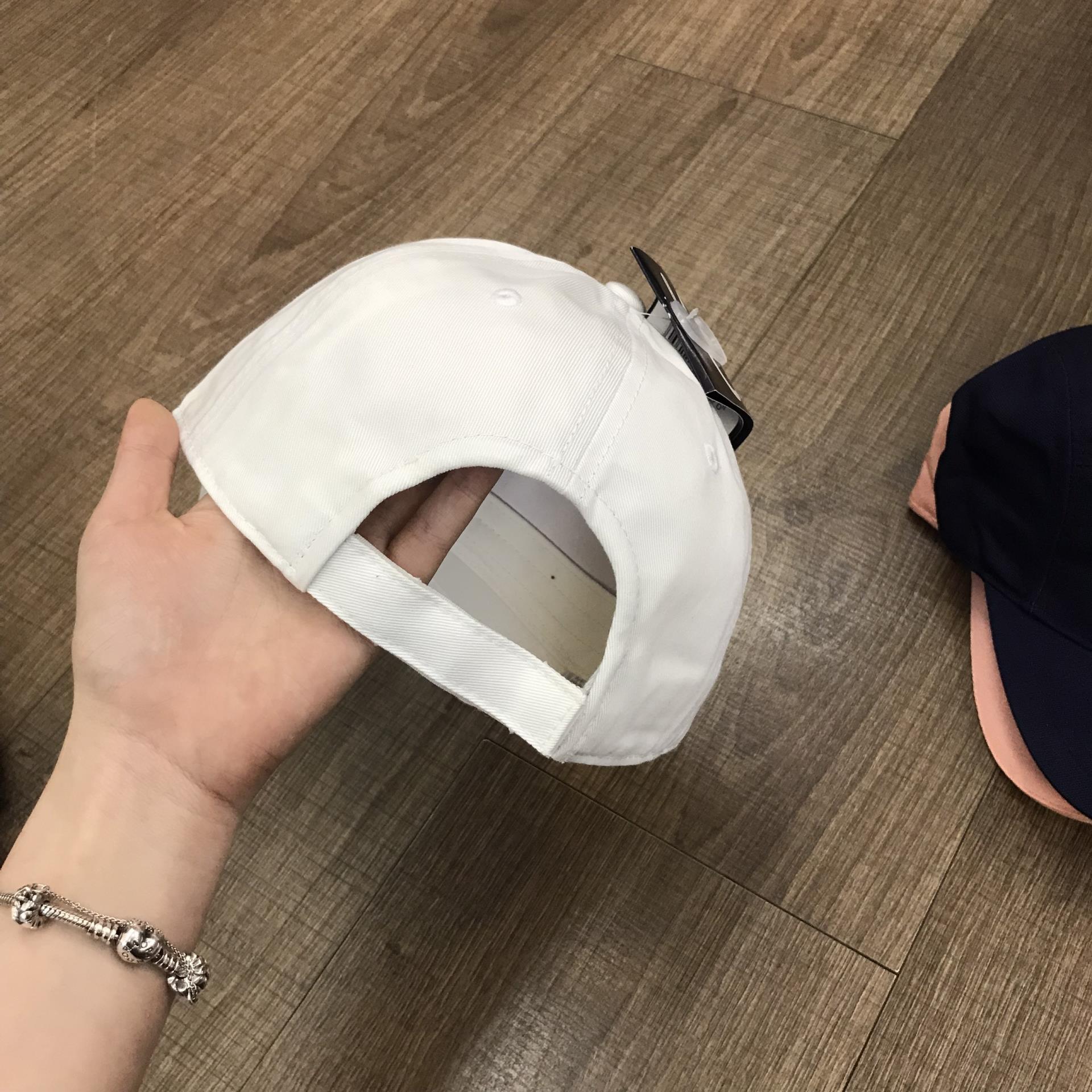 giày thể thao chính hãng, giày nike chính hãng, giày adidas chính hãng, giày newbalance chính hãng, giày converse chính hãng, giày puma chính hãng, giày vans chính hãng, giày asics chính hãng, giày everlast chính hãng, nước hoa chính hãng, ba lô, dép, dép quai ngang