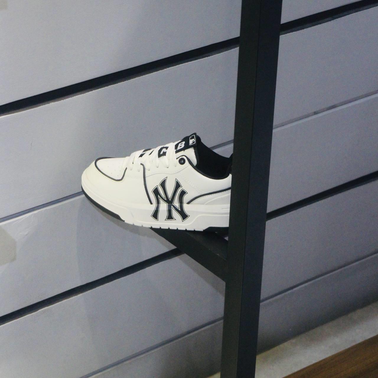 Giày thể thao, Balo thể thao, Nón thể thao, Thương hiệu giày nổi tiếng, Giày Adidas, Giày Nike, Balo Nike, Balo Adidas, Nón Nike, Nón Adidas