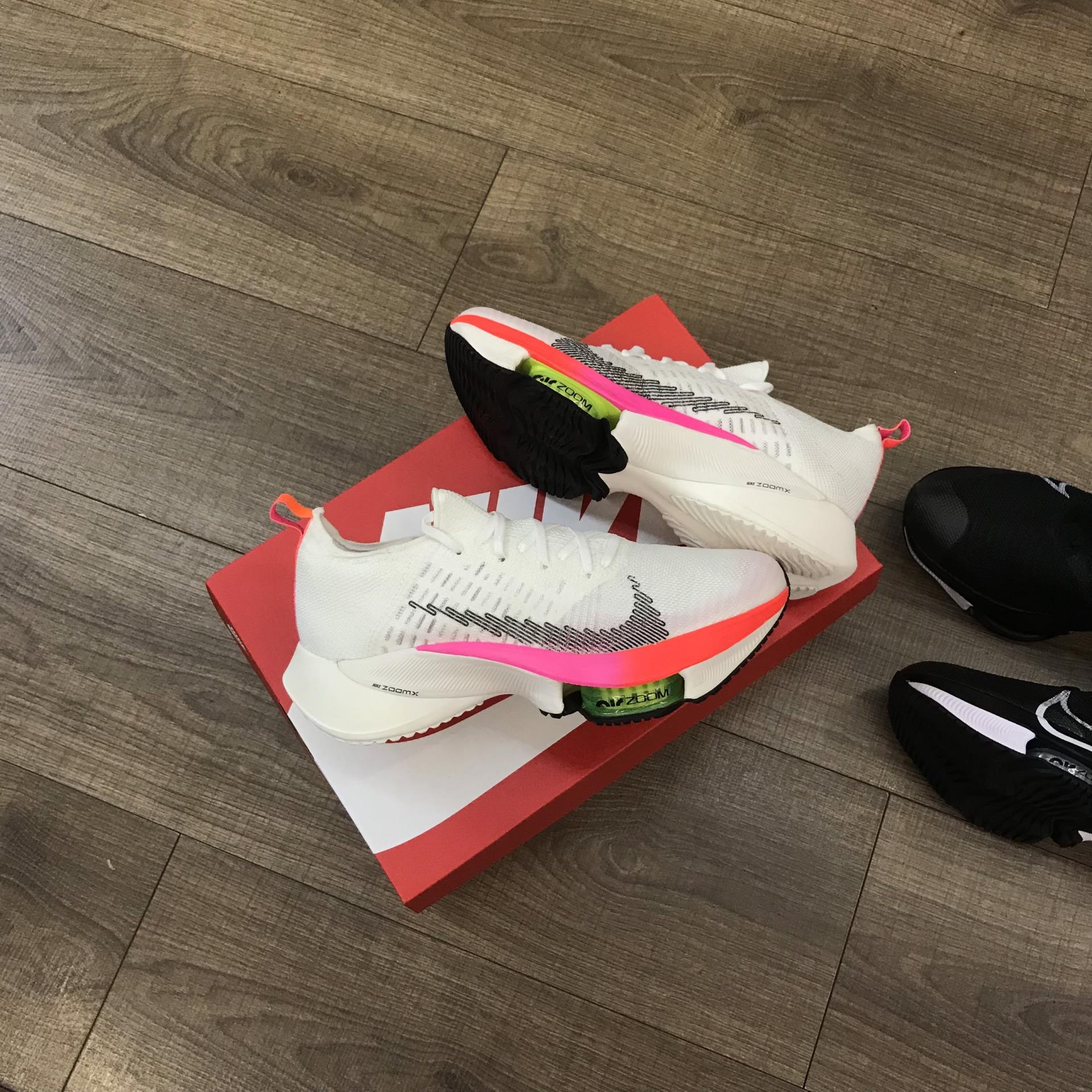 giày thể thao chính hãng, giày nike chính hãng, giày adidas chính hãng, giày newbalance chính hãng, giày converse chính hãng, giày puma chính hãng, giày vans chính hãng, giày asics chính hãng, giày everlast chính hãng, nước hoa chính hãng, ba lô, dép, dép quai ngang