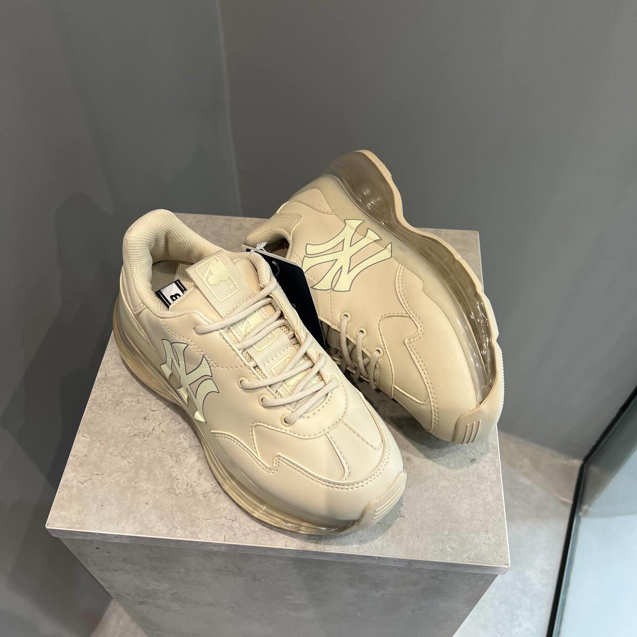 Giày thể thao, Balo thể thao, Nón thể thao, Thương hiệu giày nổi tiếng, Giày Adidas, Giày Nike, Balo Nike, Balo Adidas, Nón Nike, Nón Adidas