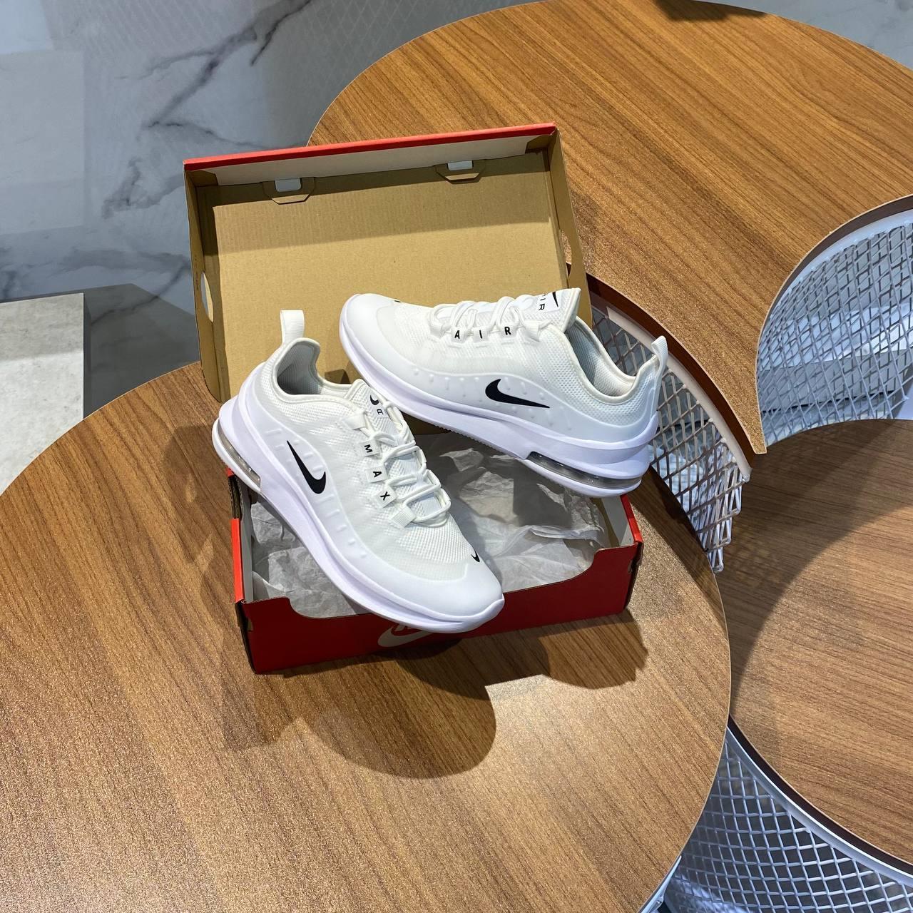 Giày thể thao, Balo thể thao, Nón thể thao, Thương hiệu giày nổi tiếng, Giày Adidas, Giày Nike, Balo Nike, Balo Adidas, Nón Nike, Nón Adidas