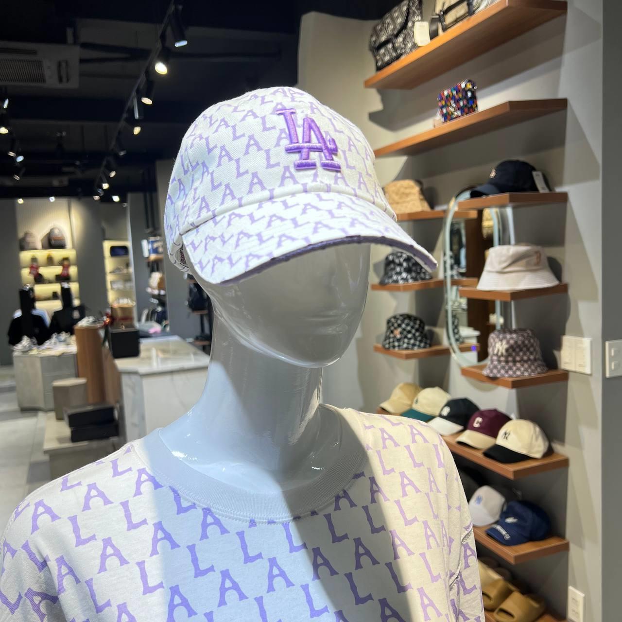 Giày thể thao, Balo thể thao, Nón thể thao, Thương hiệu giày nổi tiếng, Giày Adidas, Giày Nike, Balo Nike, Balo Adidas, Nón Nike, Nón Adidas