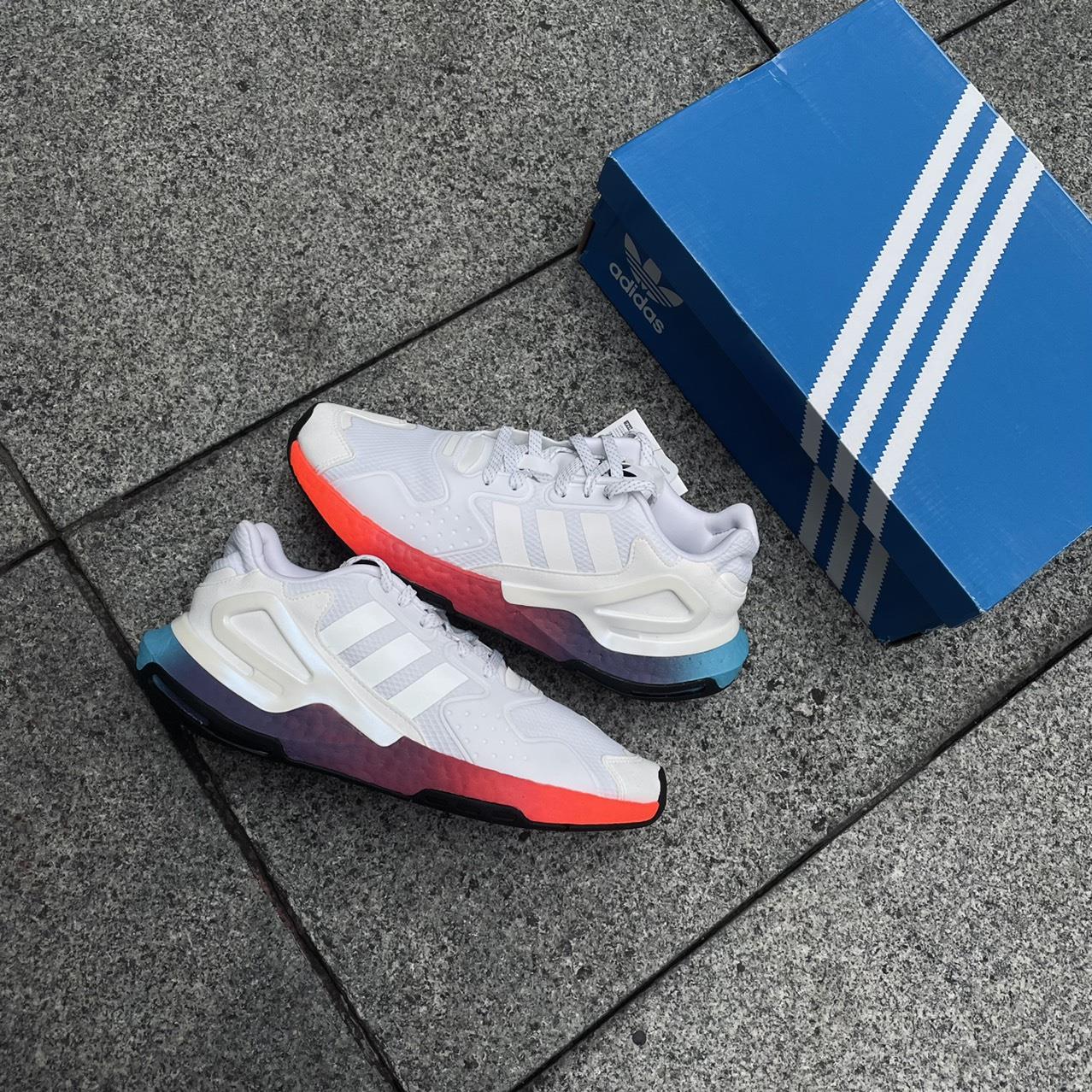 giày thể thao chính hãng, giày nike chính hãng, giày adidas chính hãng, giày newbalance chính hãng, giày converse chính hãng, giày puma chính hãng, giày vans chính hãng, giày asics chính hãng, giày everlast chính hãng, nước hoa chính hãng, ba lô, dép, dép quai ngang
