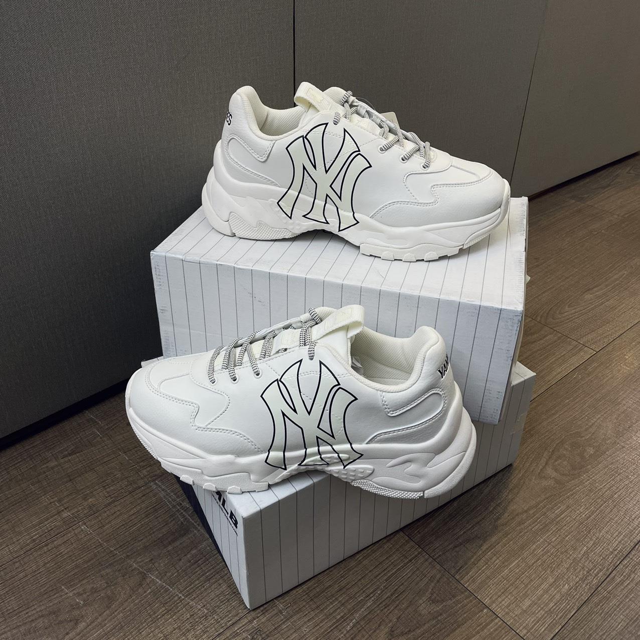 giày thể thao chính hãng, giày nike chính hãng, giày adidas chính hãng, giày newbalance chính hãng, giày converse chính hãng, giày puma chính hãng, giày vans chính hãng, giày asics chính hãng, giày everlast chính hãng, nước hoa chính hãng, ba lô, dép, dép quai ngang