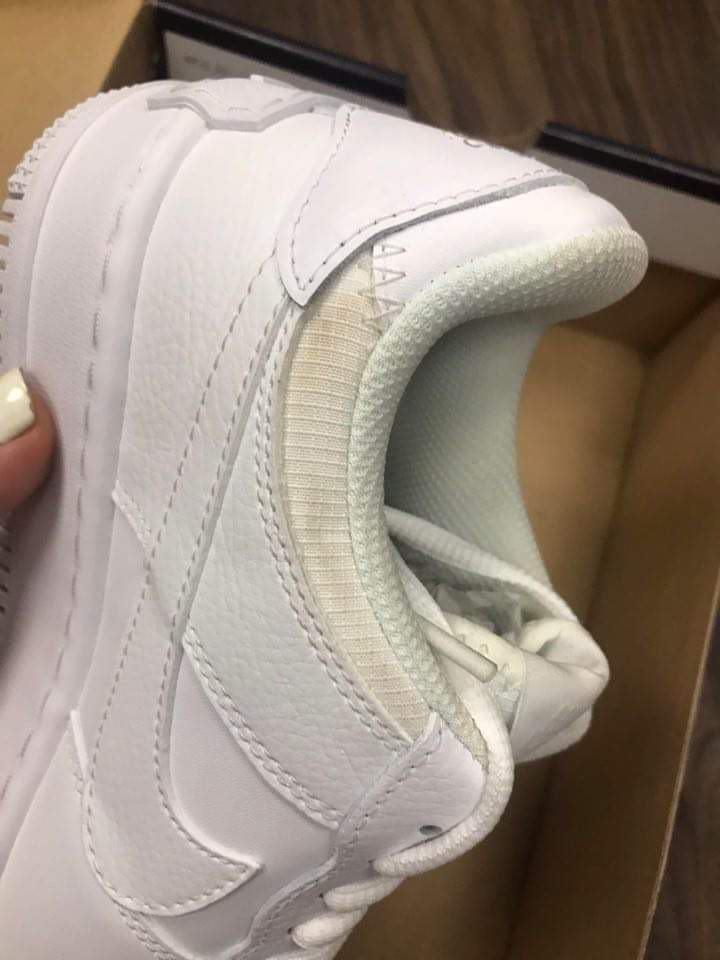 giày thể thao chính hãng, giày nike chính hãng, giày adidas chính hãng, giày newbalance chính hãng, giày converse chính hãng, giày puma chính hãng, giày vans chính hãng, giày asics chính hãng, giày everlast chính hãng, nước hoa chính hãng, ba lô, dép, dép quai ngang