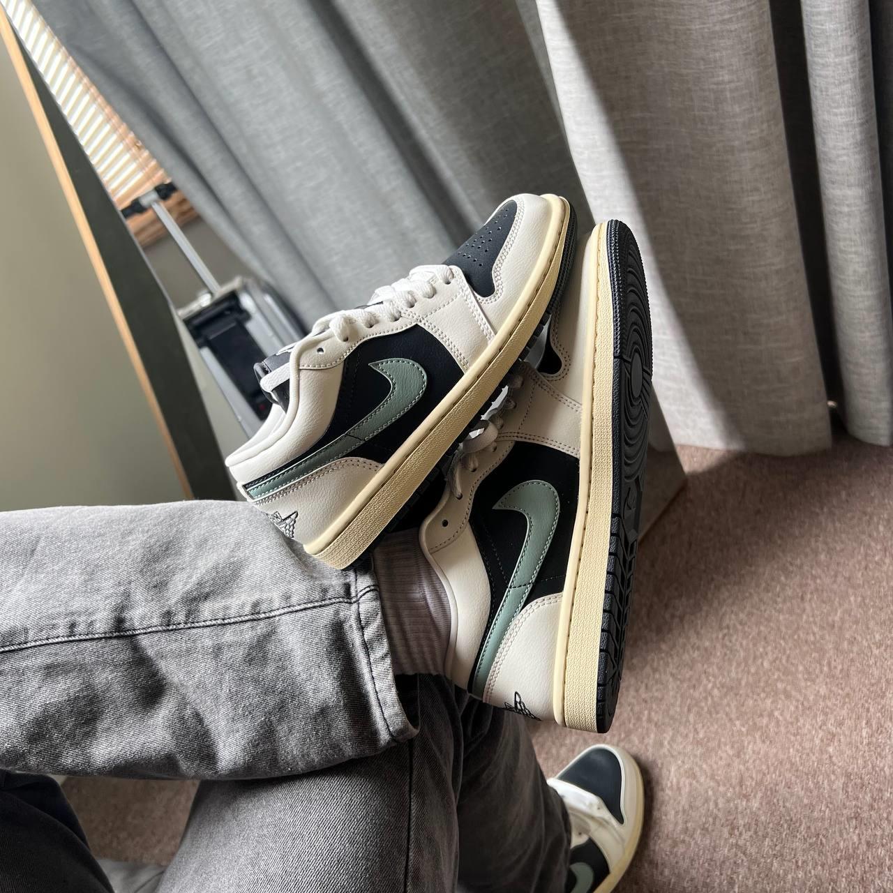 giày thể thao chính hãng, giày nike chính hãng, giày adidas chính hãng, giày newbalance chính hãng, giày converse chính hãng, giày puma chính hãng, giày vans chính hãng, giày asics chính hãng, giày everlast chính hãng, nước hoa chính hãng, ba lô, dép, dép quai ngang