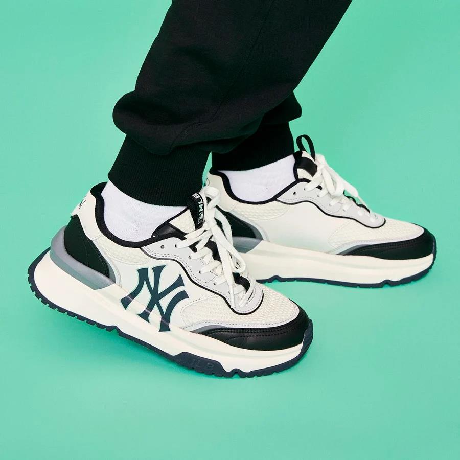 City Culture, hệ thống cửa hàng phân phối chuyên phân phối đồ thể thao, đồng hồ, nước hoa chính hãng, chính ngạch, xách tay từ US, UK, Korea, Japan.