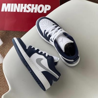 Giày Nike Air Jordan 1 Low GS ‘Midnight Navy Wolf Grey’ [553560 141]