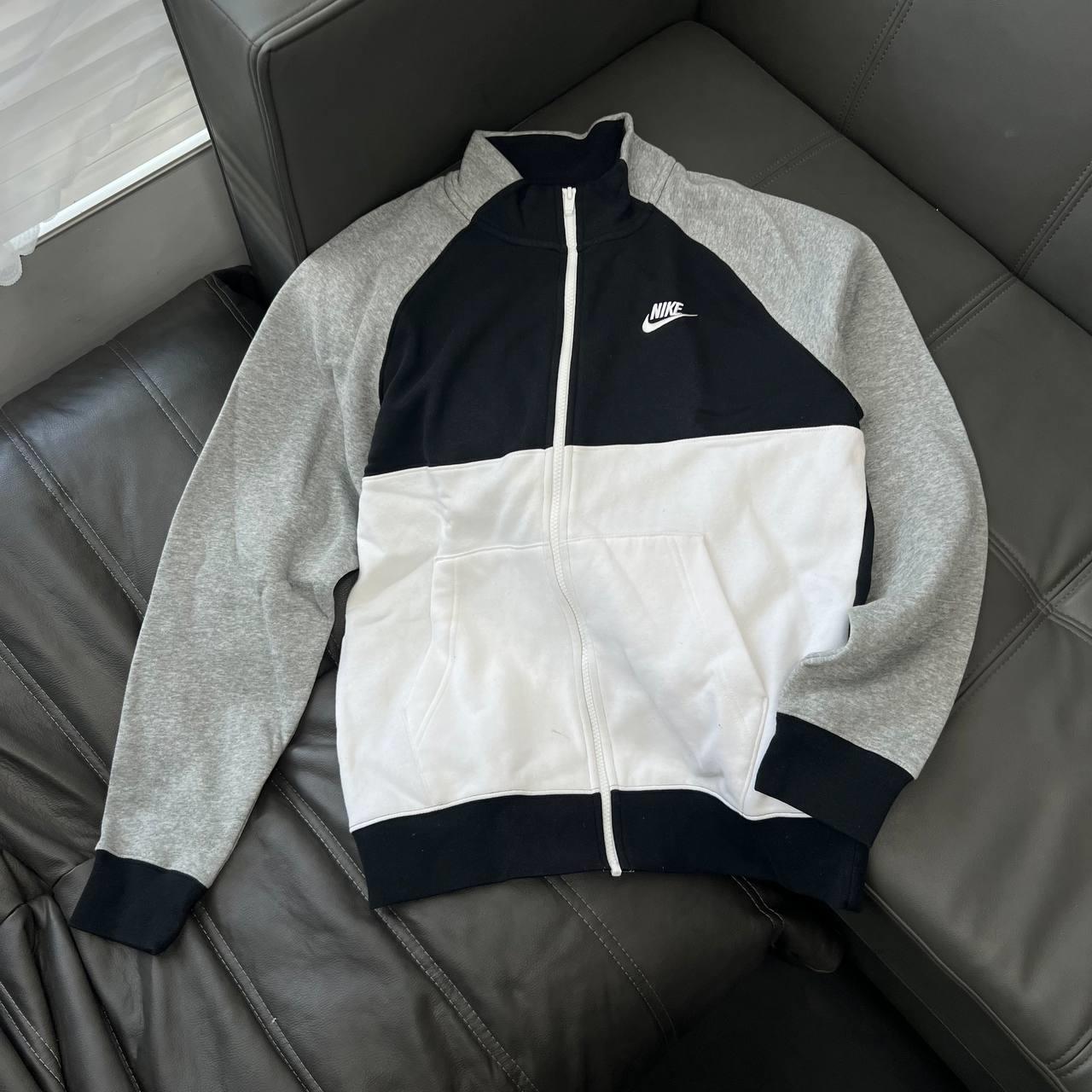 giày thể thao chính hãng, giày nike chính hãng, giày adidas chính hãng, giày newbalance chính hãng, giày converse chính hãng, giày puma chính hãng, giày vans chính hãng, giày asics chính hãng, giày everlast chính hãng, nước hoa chính hãng, ba lô, dép, dép quai ngang