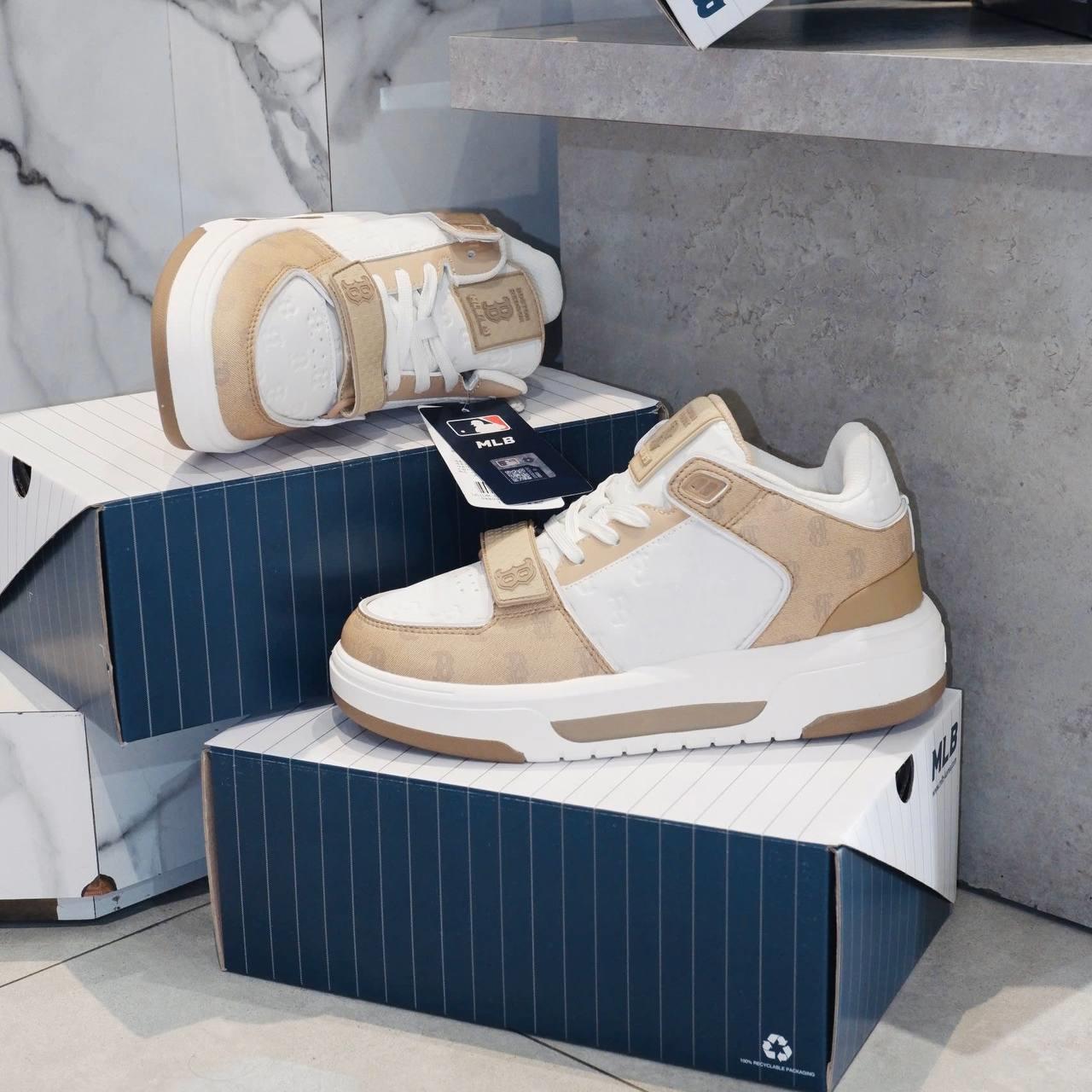 Giày thể thao, Balo thể thao, Nón thể thao, Thương hiệu giày nổi tiếng, Giày Adidas, Giày Nike, Balo Nike, Balo Adidas, Nón Nike, Nón Adidas