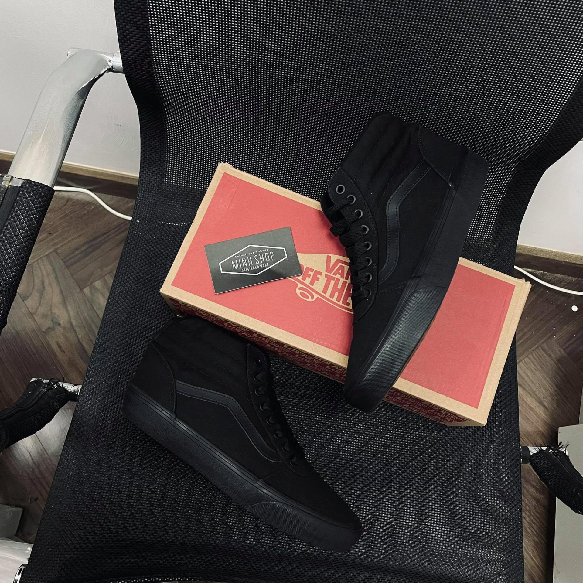 giày thể thao chính hãng, giày nike chính hãng, giày adidas chính hãng, giày newbalance chính hãng, giày converse chính hãng, giày puma chính hãng, giày vans chính hãng, giày asics chính hãng, giày everlast chính hãng, nước hoa chính hãng, ba lô, dép, dép quai ngang