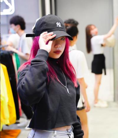 giày thể thao chính hãng, giày nike chính hãng, giày adidas chính hãng, giày newbalance chính hãng, giày converse chính hãng, giày puma chính hãng, giày vans chính hãng, giày asics chính hãng, giày everlast chính hãng, nước hoa chính hãng, ba lô, dép, dép quai ngang