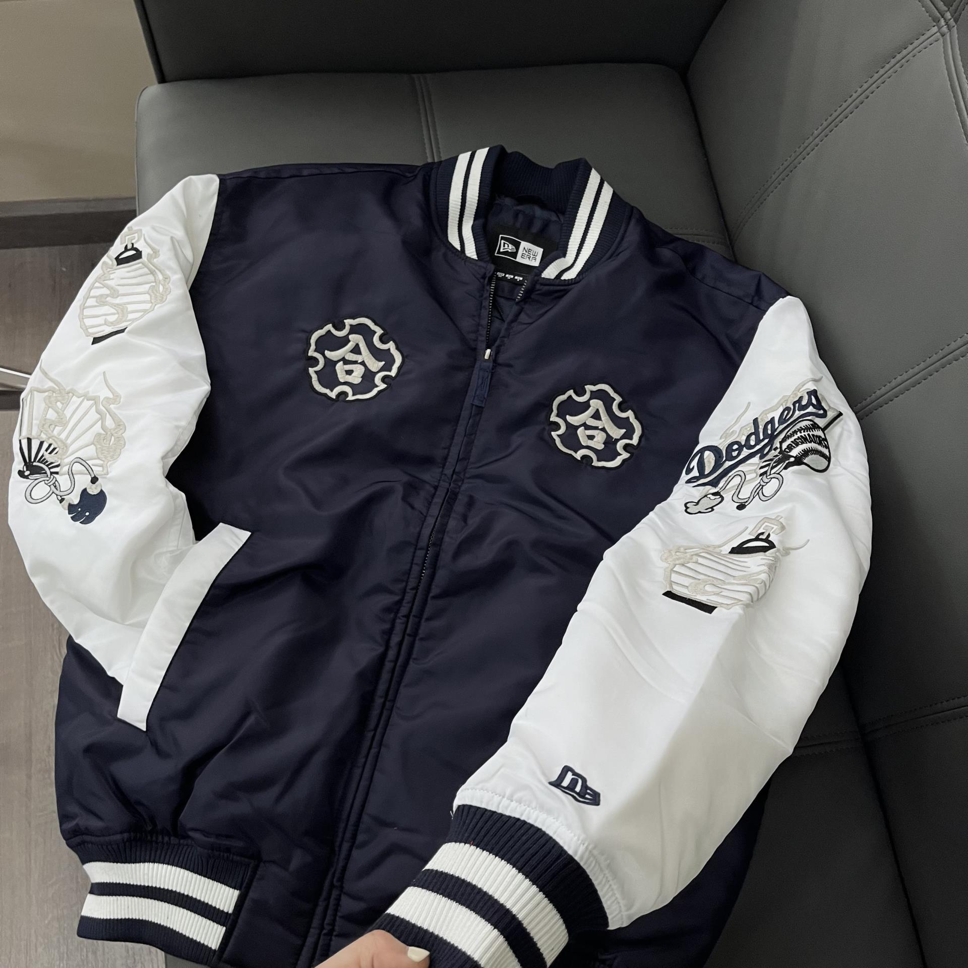 giày thể thao chính hãng, giày nike chính hãng, giày adidas chính hãng, giày newbalance chính hãng, giày converse chính hãng, giày puma chính hãng, giày vans chính hãng, giày asics chính hãng, giày everlast chính hãng, nước hoa chính hãng, ba lô, dép, dép quai ngang
