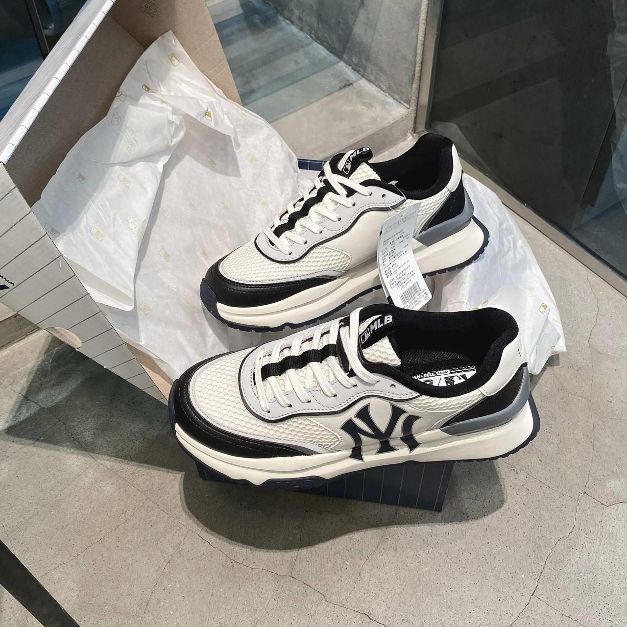 City Culture, hệ thống cửa hàng phân phối chuyên phân phối đồ thể thao, đồng hồ, nước hoa chính hãng, chính ngạch, xách tay từ US, UK, Korea, Japan.