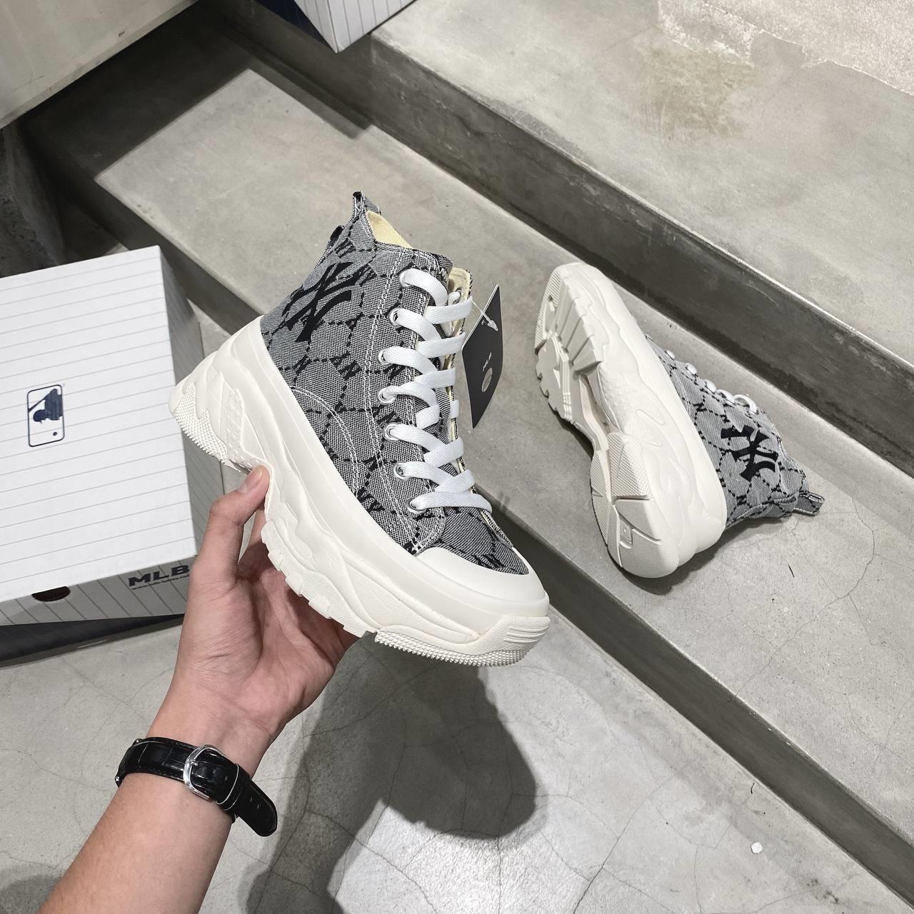giày thể thao chính hãng, giày nike chính hãng, giày adidas chính hãng, giày newbalance chính hãng, giày converse chính hãng, giày puma chính hãng, giày vans chính hãng, giày asics chính hãng, giày everlast chính hãng, nước hoa chính hãng, ba lô, dép, dép quai ngang