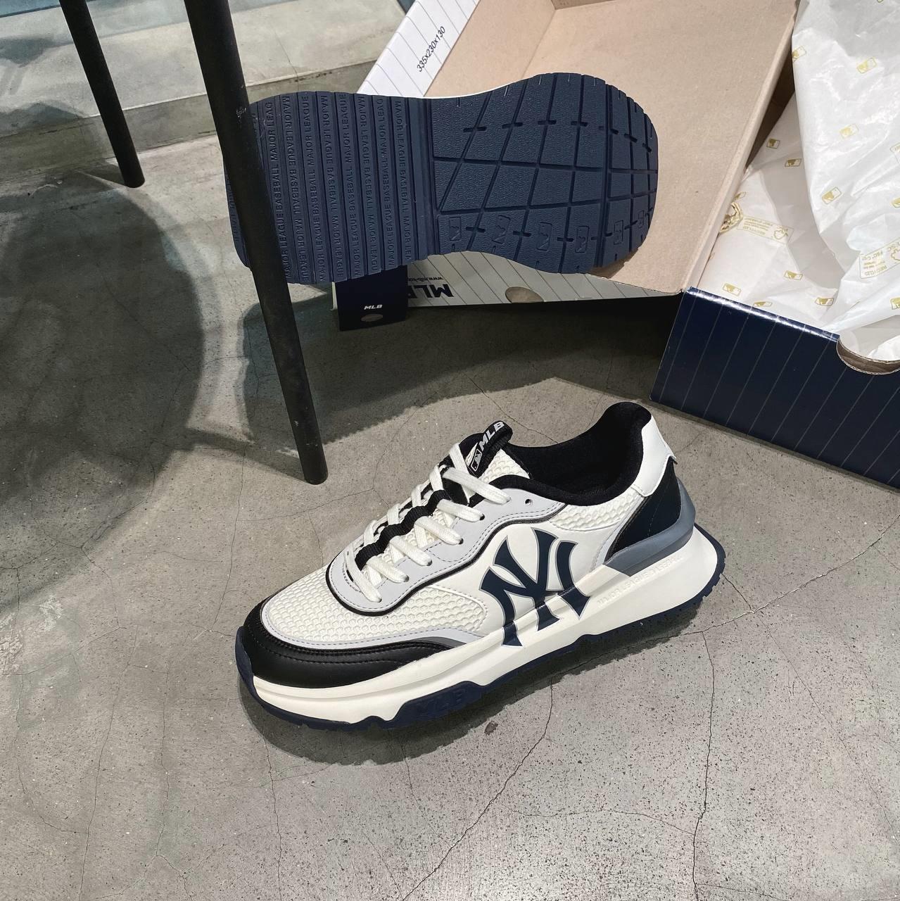 City Culture, hệ thống cửa hàng phân phối chuyên phân phối đồ thể thao, đồng hồ, nước hoa chính hãng, chính ngạch, xách tay từ US, UK, Korea, Japan.