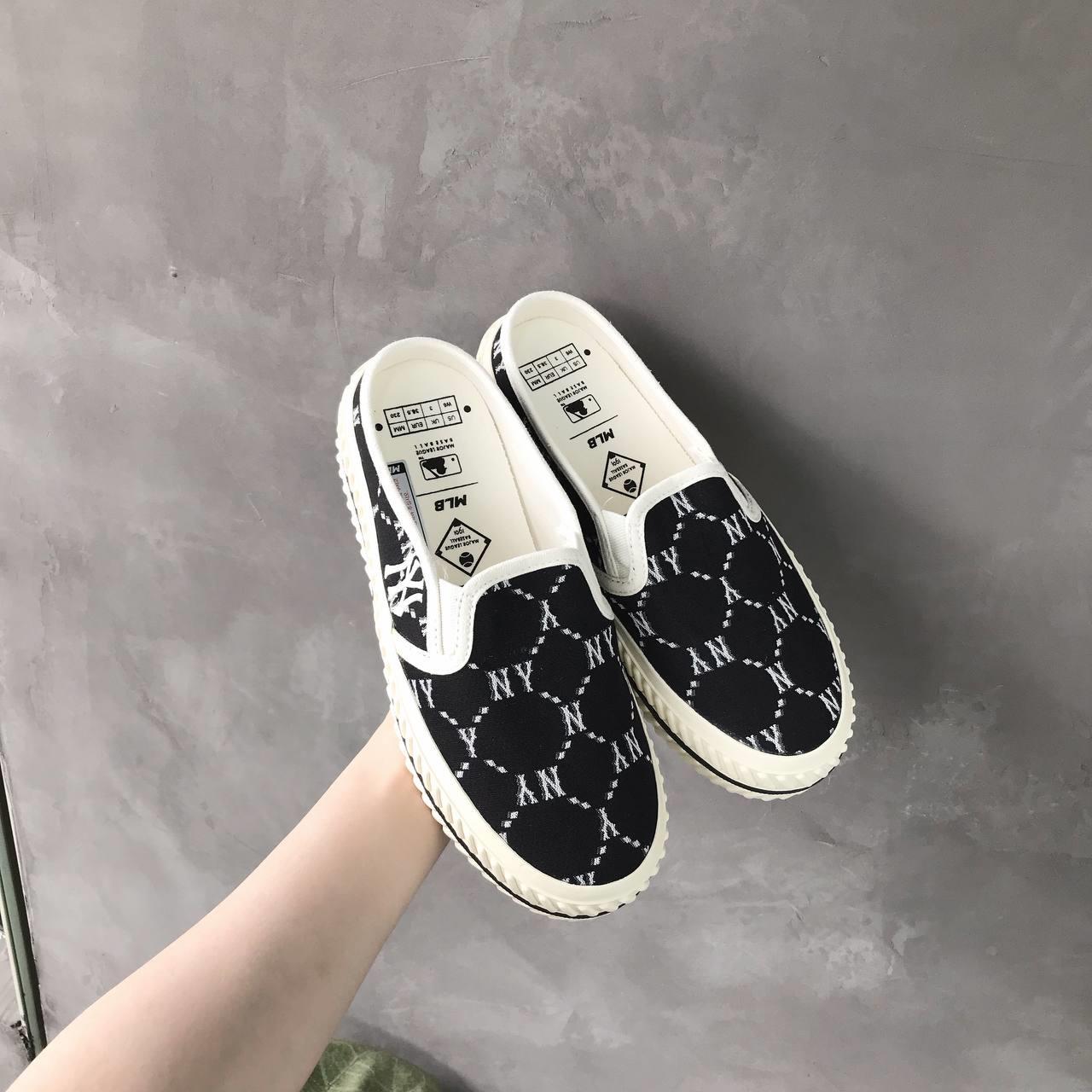 giày thể thao chính hãng, giày nike chính hãng, giày adidas chính hãng, giày newbalance chính hãng, giày converse chính hãng, giày puma chính hãng, giày vans chính hãng, giày asics chính hãng, giày everlast chính hãng, nước hoa chính hãng, ba lô, dép, dép quai ngang