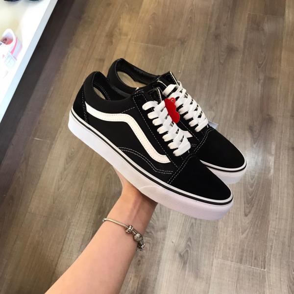 Vans old skool black friday hotsell