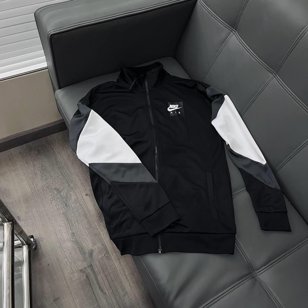 giày thể thao chính hãng, giày nike chính hãng, giày adidas chính hãng, giày newbalance chính hãng, giày converse chính hãng, giày puma chính hãng, giày vans chính hãng, giày asics chính hãng, giày everlast chính hãng, nước hoa chính hãng, ba lô, dép, dép quai ngang