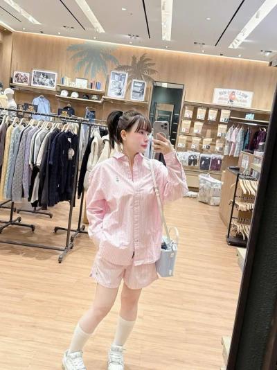 Set áo sơ mi WHOAU hồng