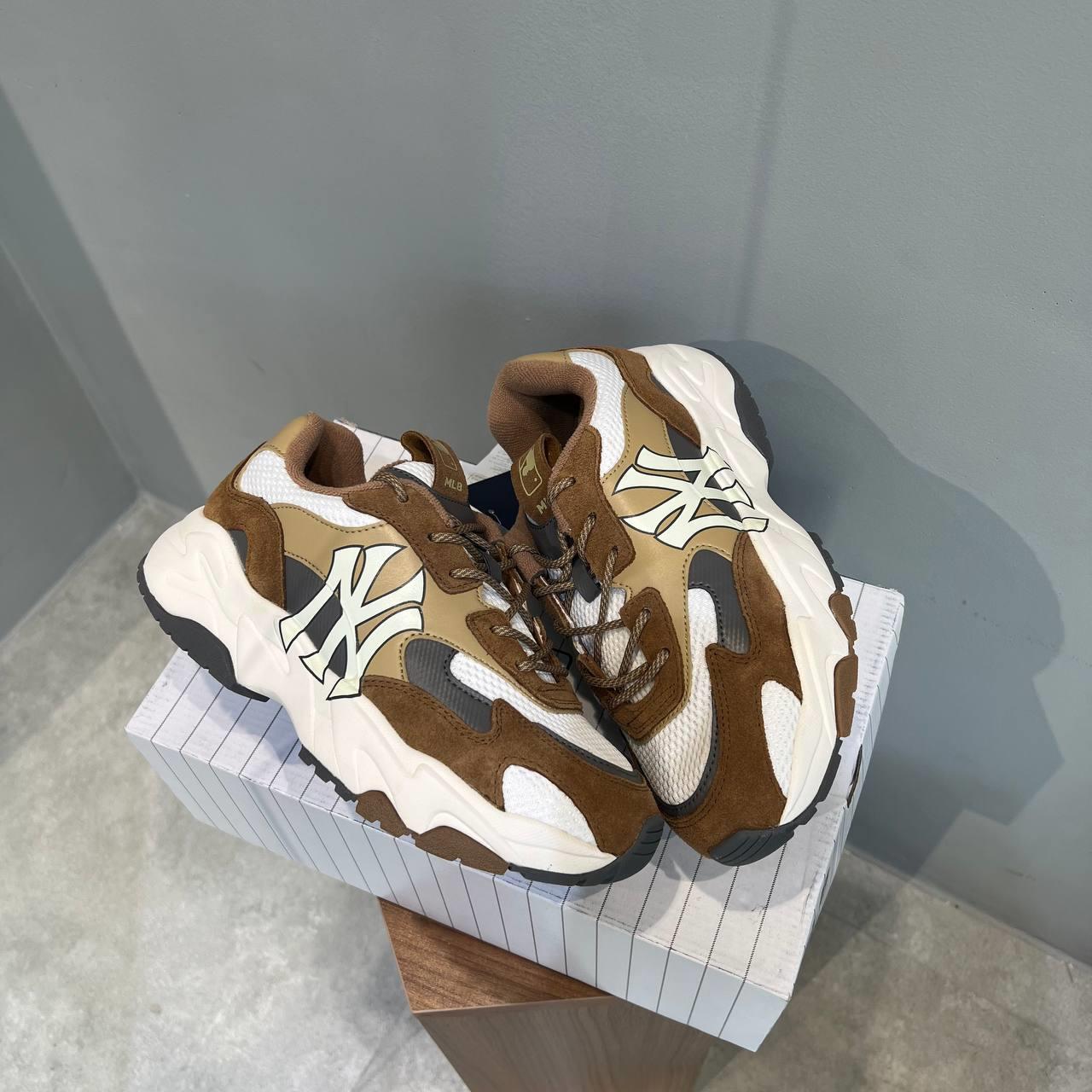 Giày thể thao, Balo thể thao, Nón thể thao, Thương hiệu giày nổi tiếng, Giày Adidas, Giày Nike, Balo Nike, Balo Adidas, Nón Nike, Nón Adidas