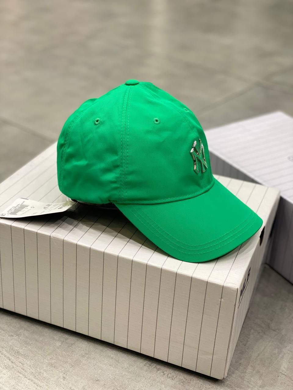 Giày thể thao, Balo thể thao, Nón thể thao, Thương hiệu giày nổi tiếng, Giày Adidas, Giày Nike, Balo Nike, Balo Adidas, Nón Nike, Nón Adidas