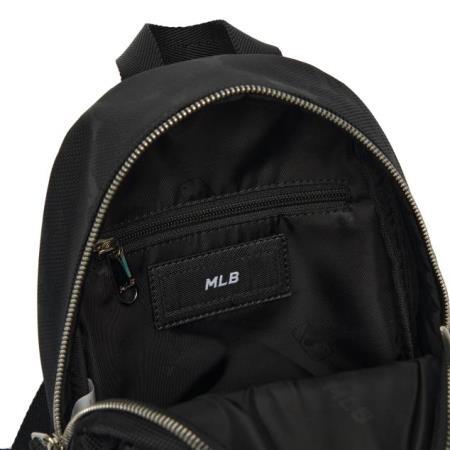 Giày thể thao, Balo thể thao, Nón thể thao, Thương hiệu giày nổi tiếng, Giày Adidas, Giày Nike, Balo Nike, Balo Adidas, Nón Nike, Nón Adidas
