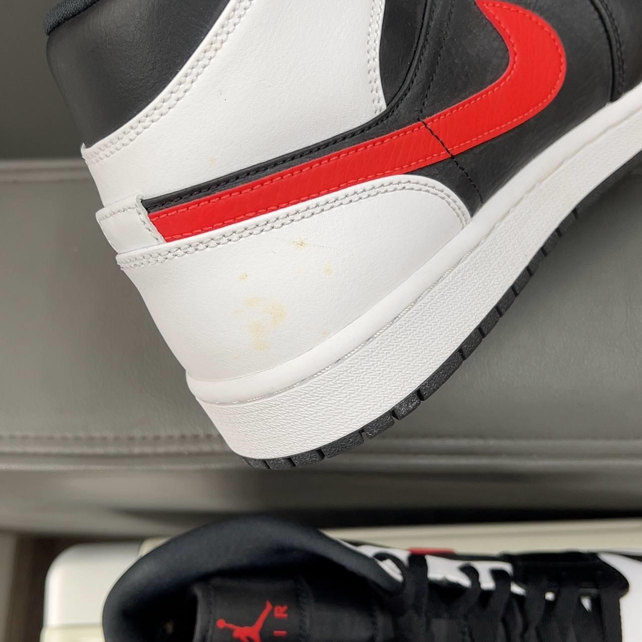 giày thể thao chính hãng, giày nike chính hãng, giày adidas chính hãng, giày newbalance chính hãng, giày converse chính hãng, giày puma chính hãng, giày vans chính hãng, giày asics chính hãng, giày everlast chính hãng, nước hoa chính hãng, ba lô, dép, dép quai ngang