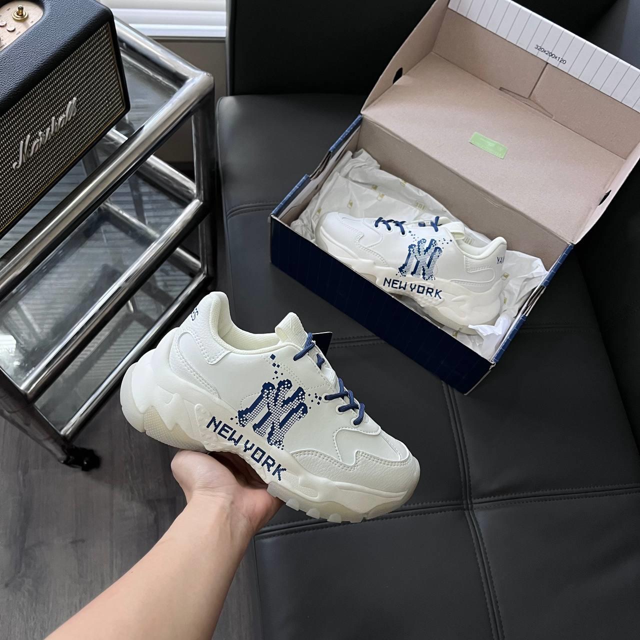 giày thể thao chính hãng, giày nike chính hãng, giày adidas chính hãng, giày newbalance chính hãng, giày converse chính hãng, giày puma chính hãng, giày vans chính hãng, giày asics chính hãng, giày everlast chính hãng, nước hoa chính hãng, ba lô, dép, dép quai ngang