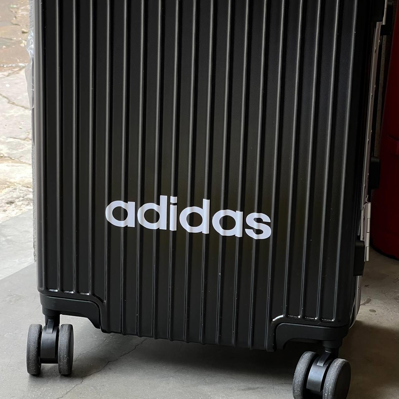 giày thể thao chính hãng, giày nike chính hãng, giày adidas chính hãng, giày newbalance chính hãng, giày converse chính hãng, giày puma chính hãng, giày vans chính hãng, giày asics chính hãng, giày everlast chính hãng, nước hoa chính hãng, ba lô, dép, dép quai ngang