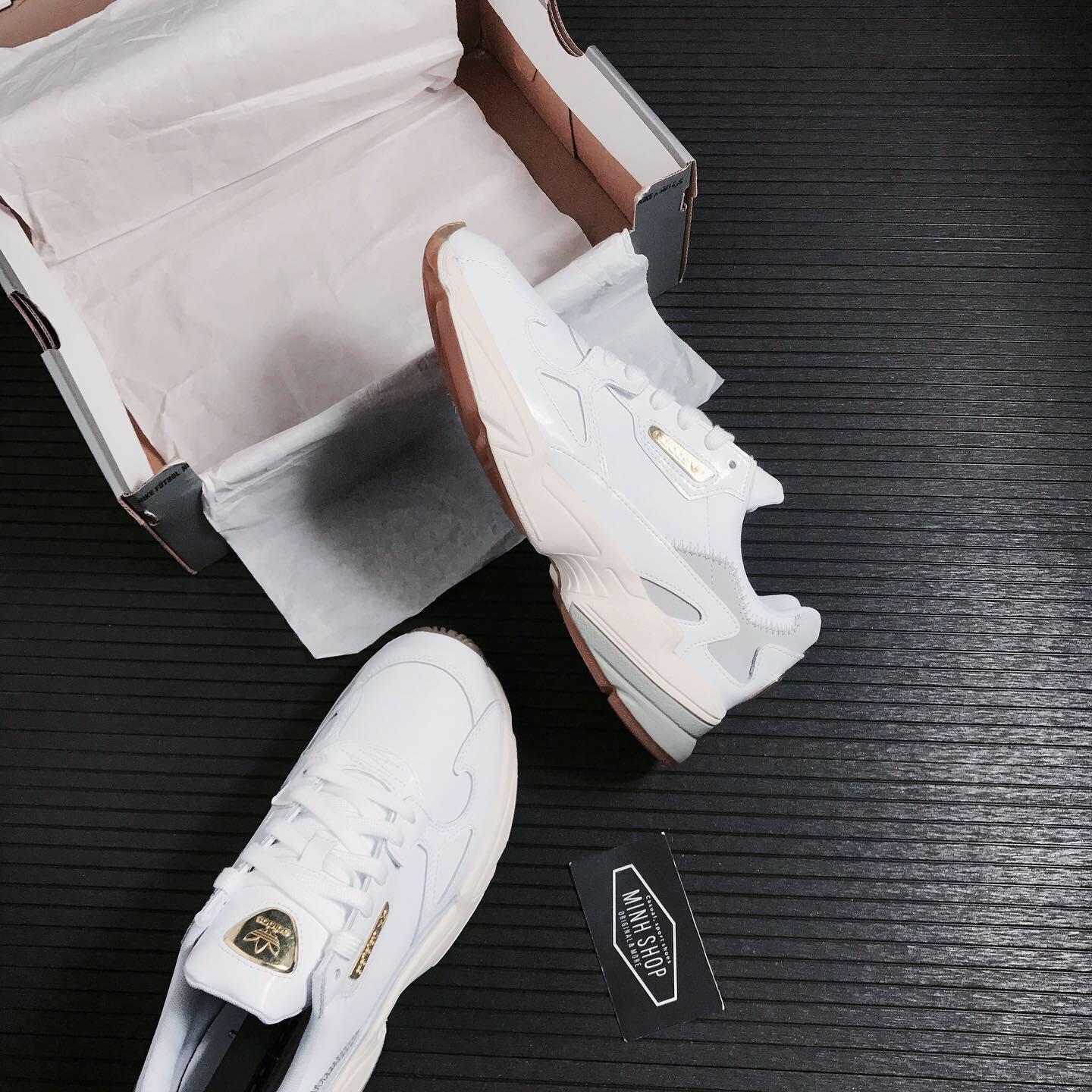 giày thể thao chính hãng, giày nike chính hãng, giày adidas chính hãng, giày newbalance chính hãng, giày converse chính hãng, giày puma chính hãng, giày vans chính hãng, giày asics chính hãng, giày everlast chính hãng, nước hoa chính hãng, ba lô, dép, dép quai ngang