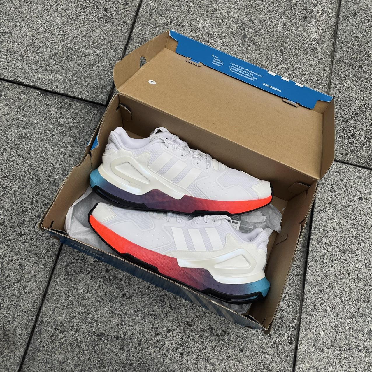 giày thể thao chính hãng, giày nike chính hãng, giày adidas chính hãng, giày newbalance chính hãng, giày converse chính hãng, giày puma chính hãng, giày vans chính hãng, giày asics chính hãng, giày everlast chính hãng, nước hoa chính hãng, ba lô, dép, dép quai ngang